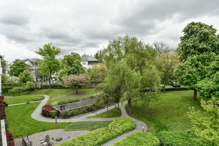 Pod Kaštany, Bubeneč - Prague 6 | Sale, Apartment, Three-bedroom (4+kk), 135 m²