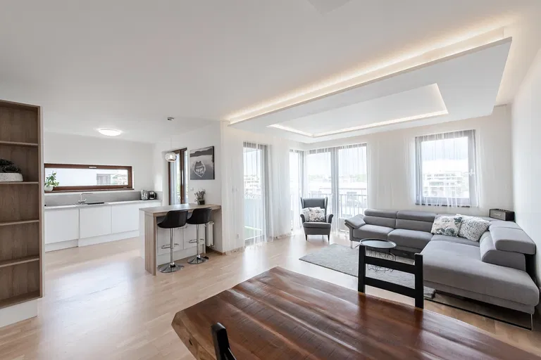Učňovská, Hrdlořezy - Prague 9 | Sale, Apartment, Two-bedroom (3+kk), 93 m²