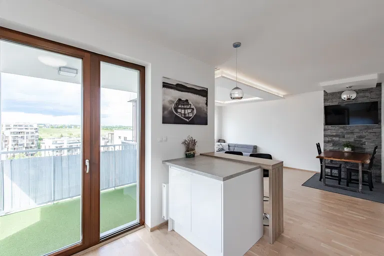 Učňovská, Hrdlořezy - Prague 9 | Sale, Apartment, Two-bedroom (3+kk), 93 m²