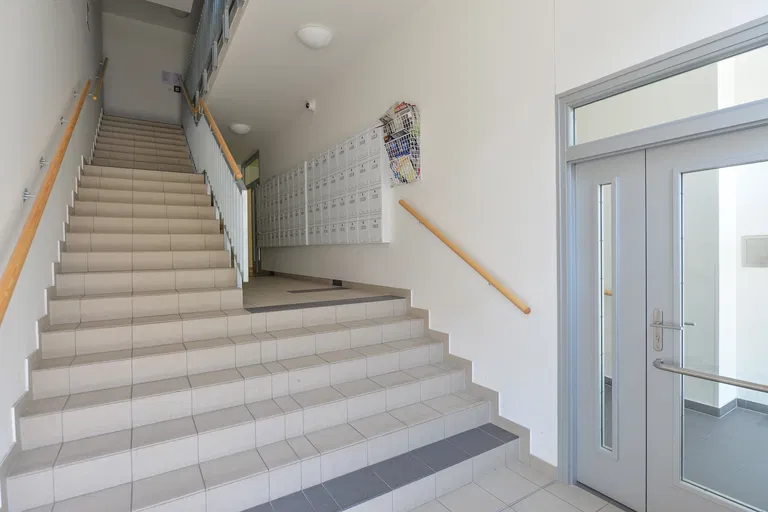 V Zahrádkách, Žižkov - Praha 3 | Prenájom, Byt, 4-izbový, 108 m²