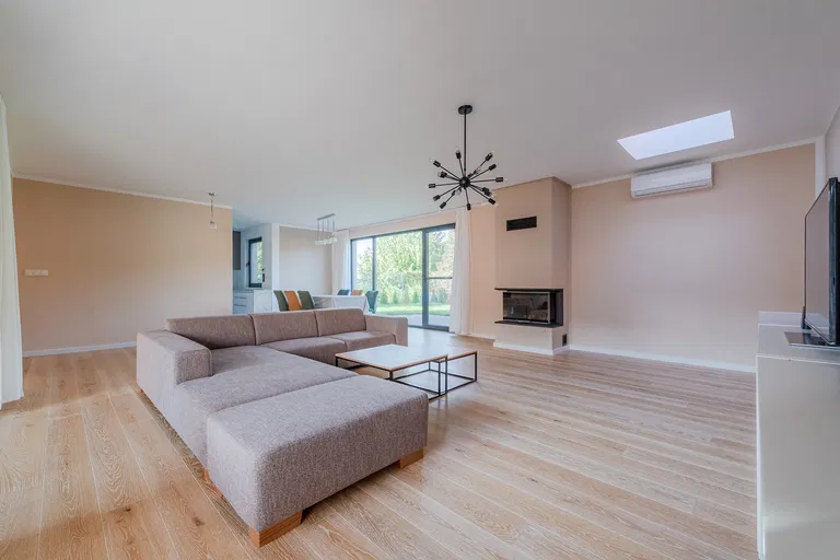 Solúnska, Devín - Bratislava IV | Rent, House, Three-bedroom (4+1), 230 m²