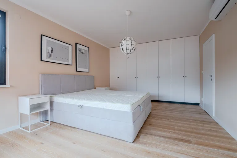 Solúnska, Devín - Bratislava IV | Rent, House, Three-bedroom (4+1), 230 m²