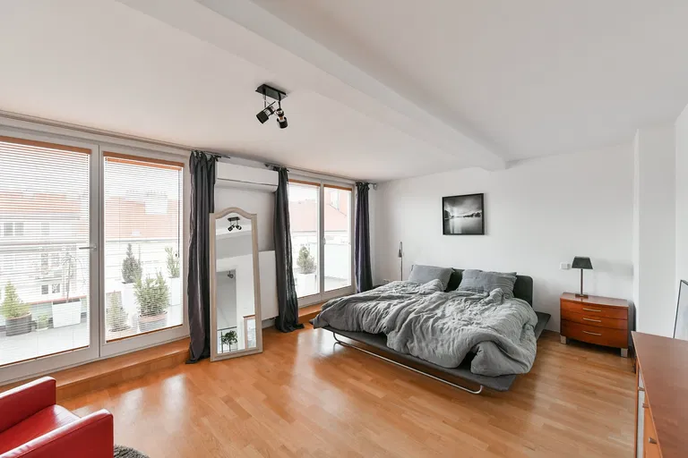 Vinohradská, Vinohrady - Prague 2 | Sale, Apartment, Three-bedroom (4+kk), 176 m²