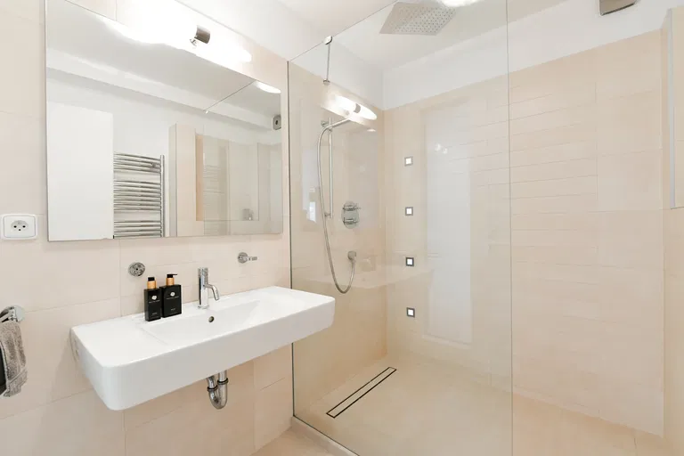 Vinohradská, Vinohrady - Prague 2 | Sale, Apartment, Three-bedroom (4+kk), 176 m²