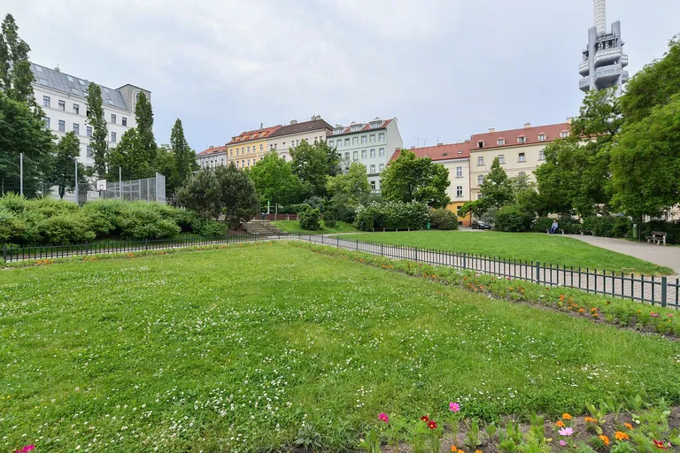 Bořivojova, Vinohrady - Prague 3 | Sale, Apartment, Two-bedroom (3+kk), 112 m²