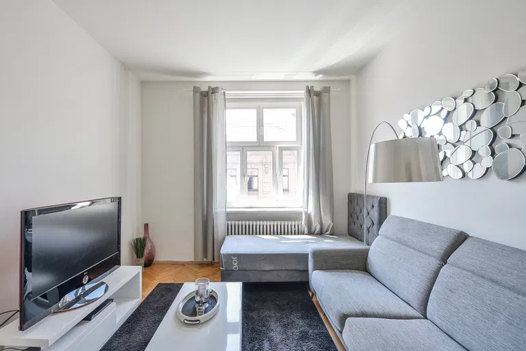 Jindřicha Plachty, Smíchov - Praha 5 | Prenájom, Byt, 3-izbový, 90 m²