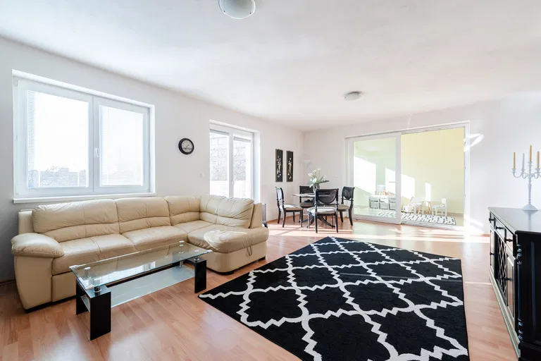 Krajná, Ružinov - Bratislava II | Prenájom, Byt, 2-izbový, 93 m²