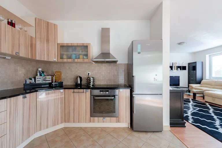 Krajná, Ružinov - Bratislava II | Prenájom, Byt, 2-izbový, 93 m²