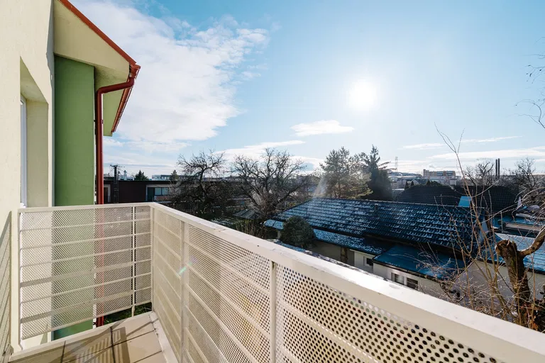 Krajná, Ružinov - Bratislava II | Prenájom, Byt, 2-izbový, 93 m²