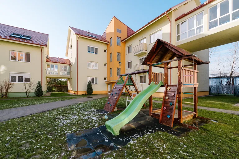 Krajná, Ružinov - Bratislava II | Prenájom, Byt, 2-izbový, 93 m²