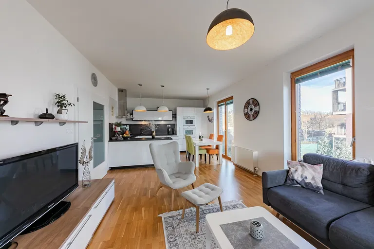 V Třešňovce, Hrdlořezy - Praha 9 | Predaj, Byt, 3-izbový, 90 m²