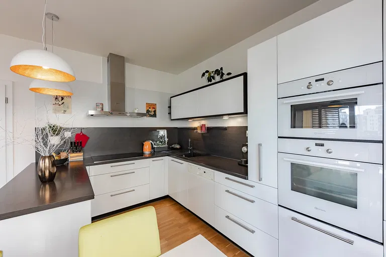 V Třešňovce, Hrdlořezy - Praha 9 | Predaj, Byt, 3-izbový, 90 m²