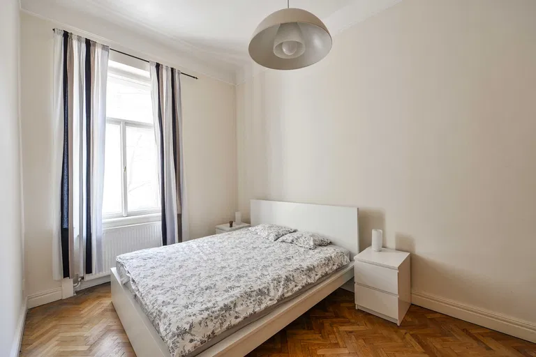 Mánesova, Vinohrady - Praha 2 | Prenájom, Byt, 2-izbový, 67 m²
