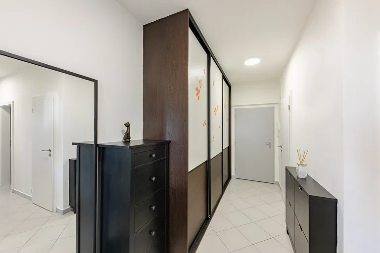V Třešňovce, Hrdlořezy - Praha 9 | Predaj, Byt, 3-izbový, 90 m²