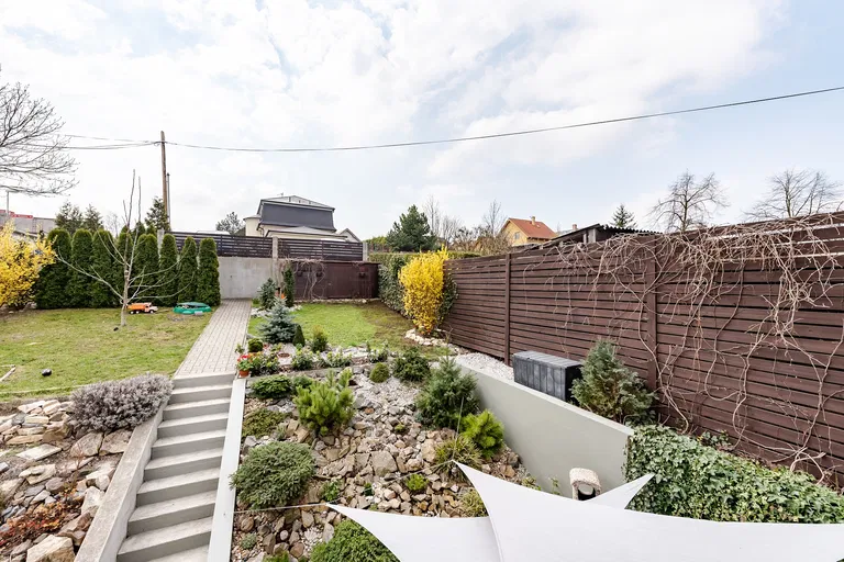 Konzumní, Horoměřice - Praha-západ | Sale, House, Three-bedroom (4+kk), 96 m²