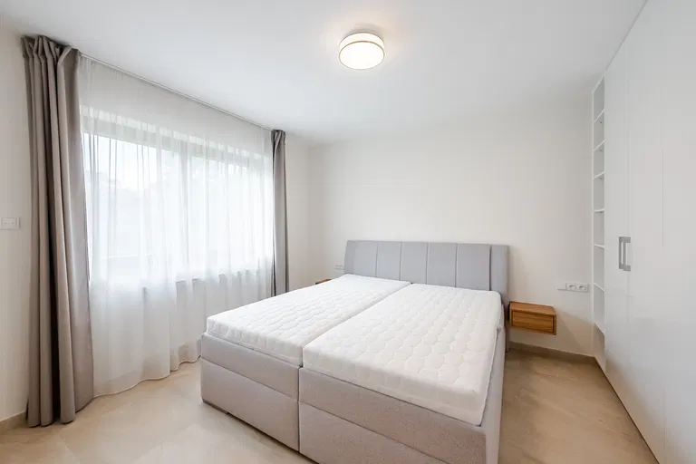 5. máje, Stodůlky - Praha 5 | Prenájom, Byt, 2-izbový, 67 m²