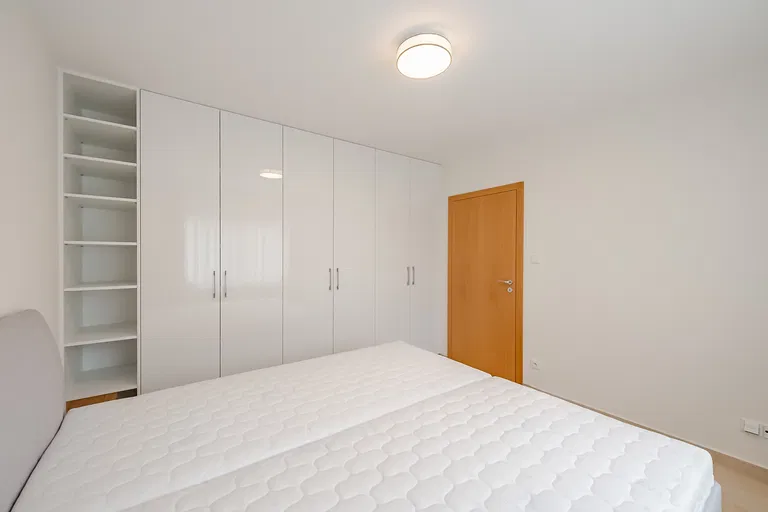 5. máje, Stodůlky - Praha 5 | Prenájom, Byt, 2-izbový, 67 m²
