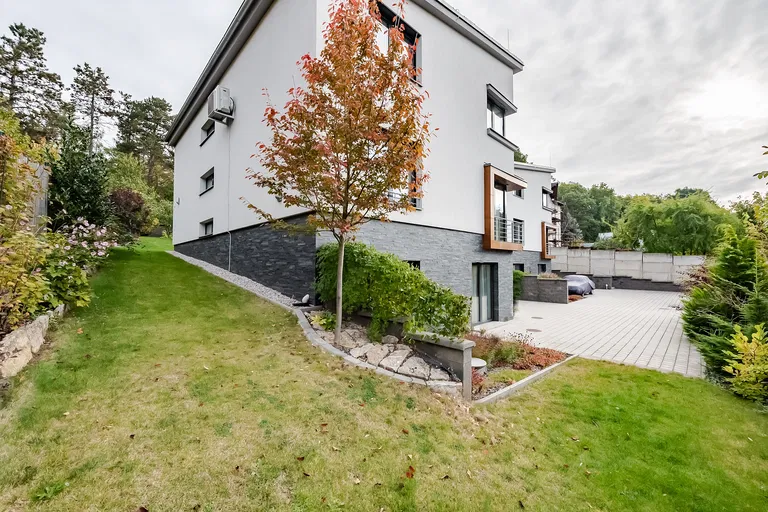 5. máje, Stodůlky - Praha 5 | Prenájom, Byt, 2-izbový, 67 m²