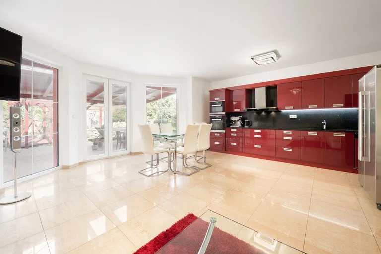 Moravany, Brno - venkov - Brno-město | Sale, House, Three-bedroom (4+kk), 140 m²