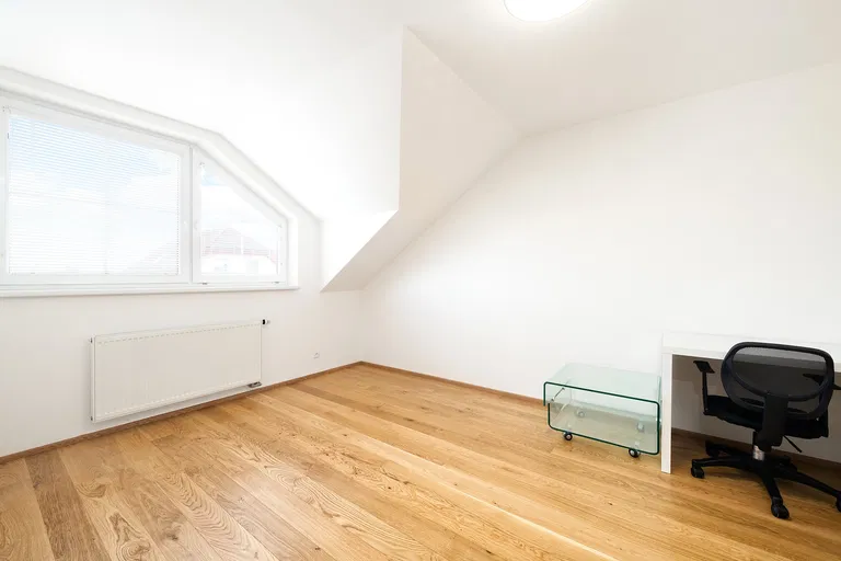 Moravany, Brno - venkov - Brno-město | Sale, House, Three-bedroom (4+kk), 140 m²