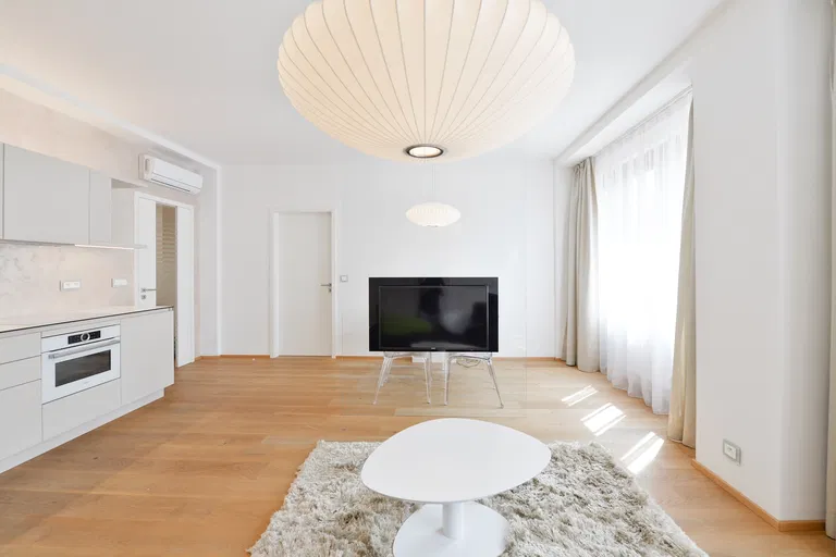 Příčná, Nové Město - Prague 1 | Rent, Apartment, One-bedroom (2+kk), 62 m²