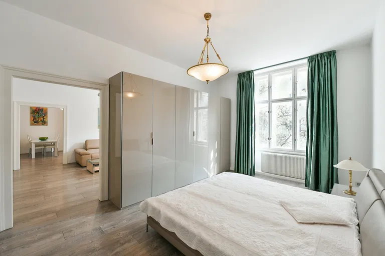 Slavíkova, Žižkov - Prague 3 | Sale, Apartment, Three-bedroom (4+kk), 134 m²