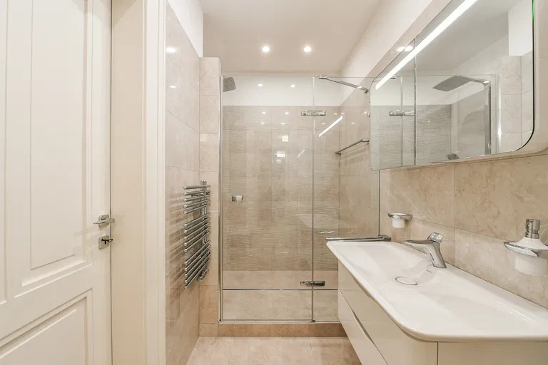 Slavíkova, Žižkov - Prague 3 | Sale, Apartment, Three-bedroom (4+kk), 134 m²