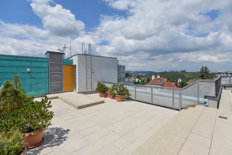 Na Zemance, Braník - Prague 4 | Rent, Apartment, Three-bedroom (4+kk), 240 m²