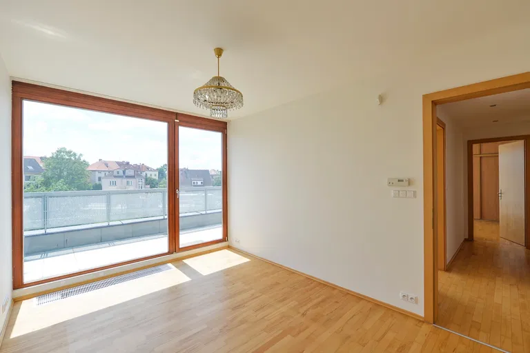 Na Zemance, Braník - Prague 4 | Rent, Apartment, Three-bedroom (4+kk), 240 m²