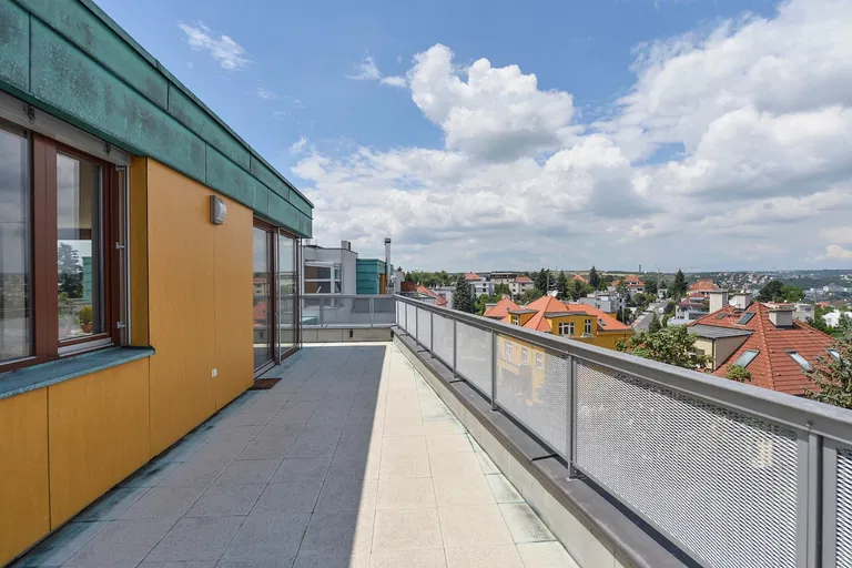 Na Zemance, Braník - Prague 4 | Rent, Apartment, Three-bedroom (4+kk), 240 m²