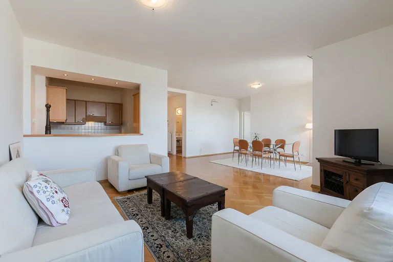 Holečkova, Smíchov - Praha 5 | Prenájom, Byt, 2-izbový, 82 m²