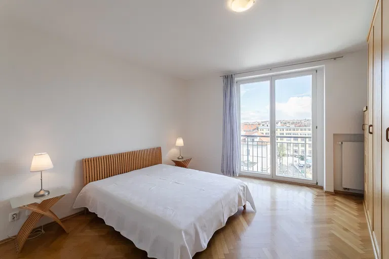 Holečkova, Smíchov - Praha 5 | Prenájom, Byt, 2-izbový, 82 m²