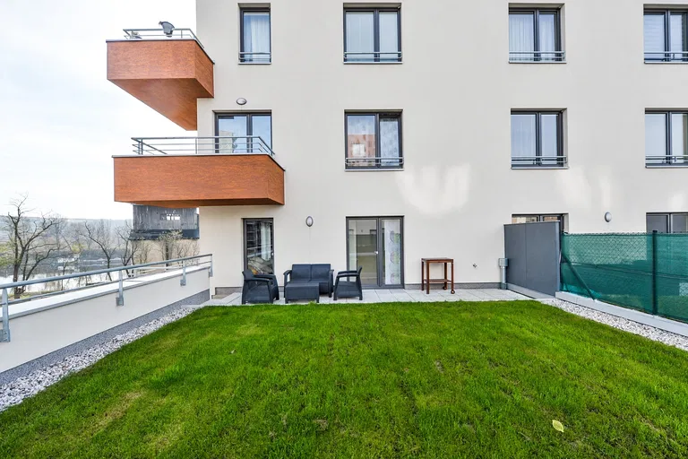 V Háji, Holešovice - Praha 7 | Prenájom, Byt, 2-izbový, 120 m²