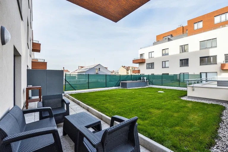 V Háji, Holešovice - Praha 7 | Prenájom, Byt, 2-izbový, 120 m²