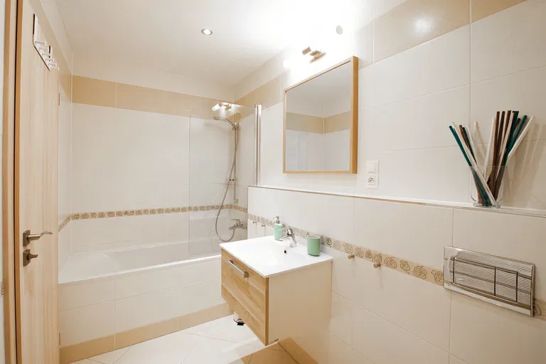 V Háji, Holešovice - Praha 7 | Prenájom, Byt, 2-izbový, 120 m²