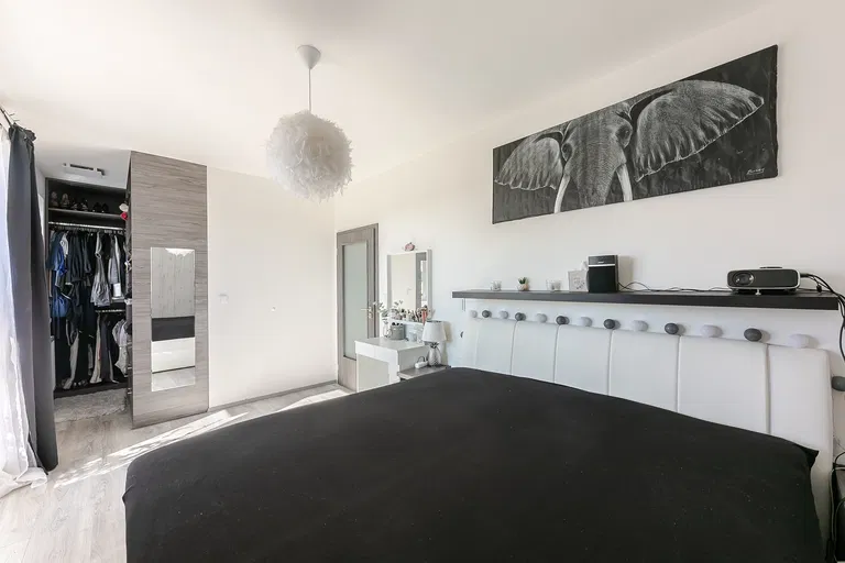 Želetická, Zličín - Prague 5 | Sale, Apartment, Two-bedroom (3+kk), 129 m²
