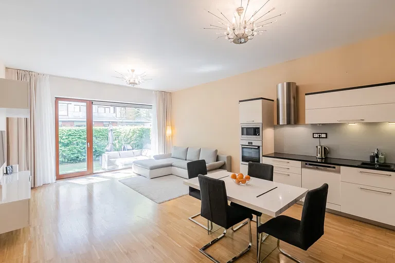 Rohanské nábřeží, Karlín - Prague 8 | Sale, Apartment, Two-bedroom (3+kk), 126 m²