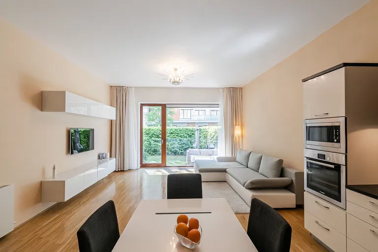 Rohanské nábřeží, Karlín - Prague 8 | Sale, Apartment, Two-bedroom (3+kk), 126 m²