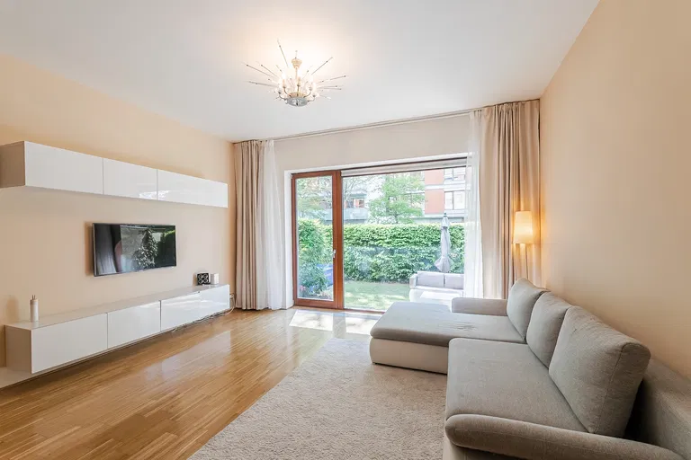Rohanské nábřeží, Karlín - Prague 8 | Sale, Apartment, Two-bedroom (3+kk), 126 m²
