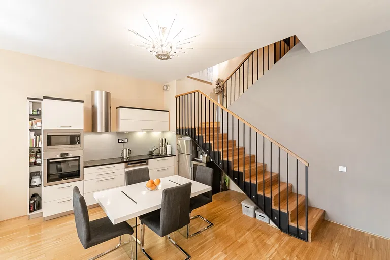 Rohanské nábřeží, Karlín - Prague 8 | Sale, Apartment, Two-bedroom (3+kk), 126 m²