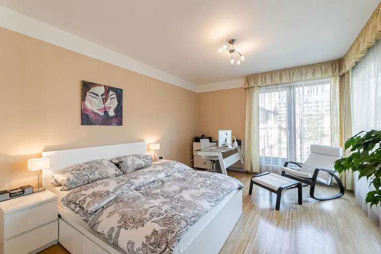 Rohanské nábřeží, Karlín - Prague 8 | Sale, Apartment, Two-bedroom (3+kk), 126 m²