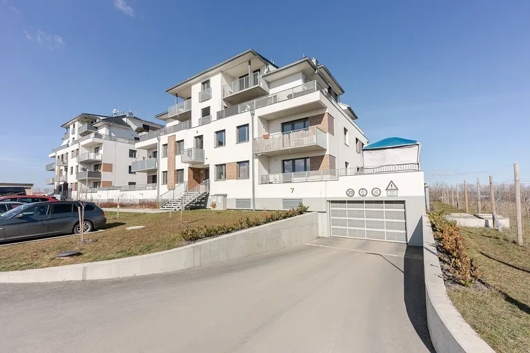 Želetická, Zličín - Prague 5 | Sale, Apartment, Two-bedroom (3+kk), 129 m²
