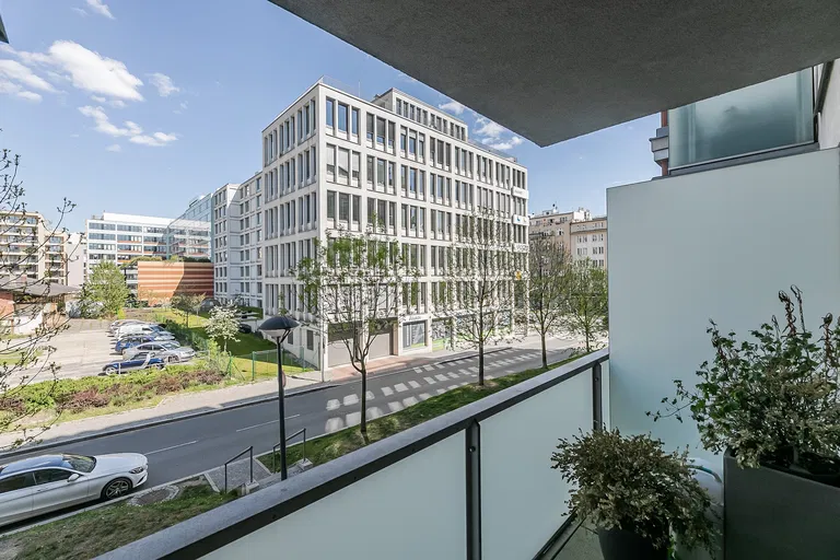 Rohanské nábřeží, Karlín - Prague 8 | Sale, Apartment, Two-bedroom (3+kk), 126 m²