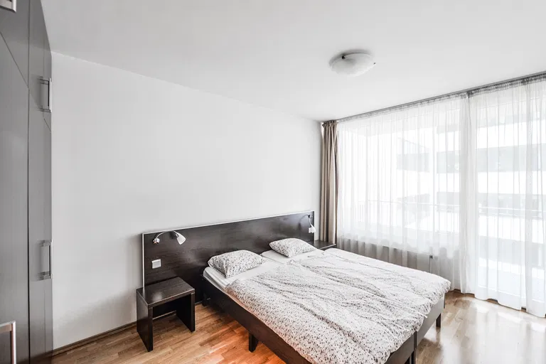 Karla Engliše, Smíchov - Praha 5 | Prenájom, Byt, 2-izbový, 68 m²