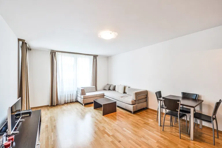 Karla Engliše, Smíchov - Praha 5 | Prenájom, Byt, 2-izbový, 68 m²