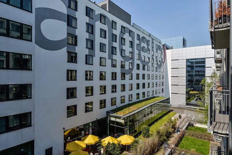 Karla Engliše, Smíchov - Praha 5 | Prenájom, Byt, 2-izbový, 68 m²