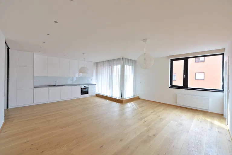 V Přístavu, Holešovice - Praha 7 | Prenájom, Byt, 3-izbový, 100 m²