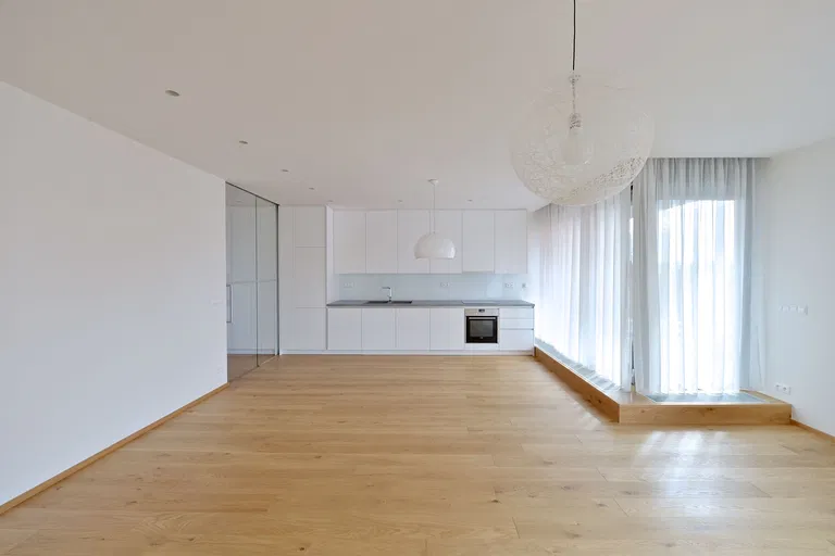 V Přístavu, Holešovice - Praha 7 | Prenájom, Byt, 3-izbový, 100 m²