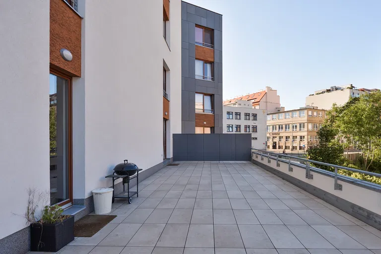 V Háji, Holešovice - Praha 7 | Prenájom, Byt, 2-izbový, 139 m²