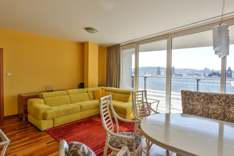 Italská, Vinohrady - Praha 2 | Prenájom, Byt, 3-izbový, 111 m²
